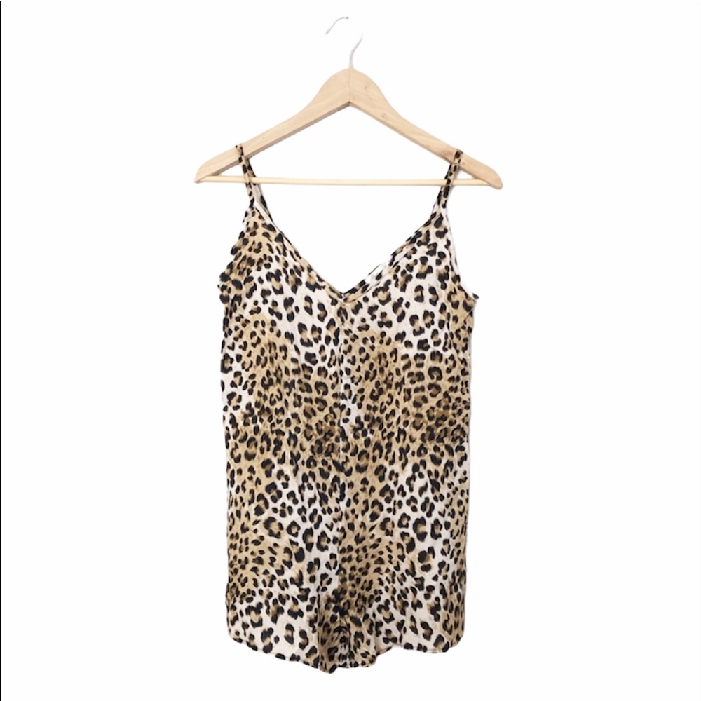 🆕 Leopard print romper by L8ter